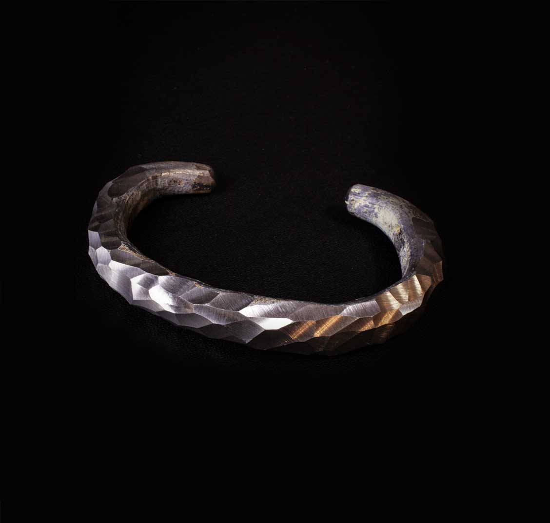 10mm_titanium_bracelet_silver_male.jpg
